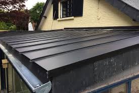 Couverture en zinc r&eacute;alis&eacute;e avec soin pour assurer une protection durable &agrave; Lesquin