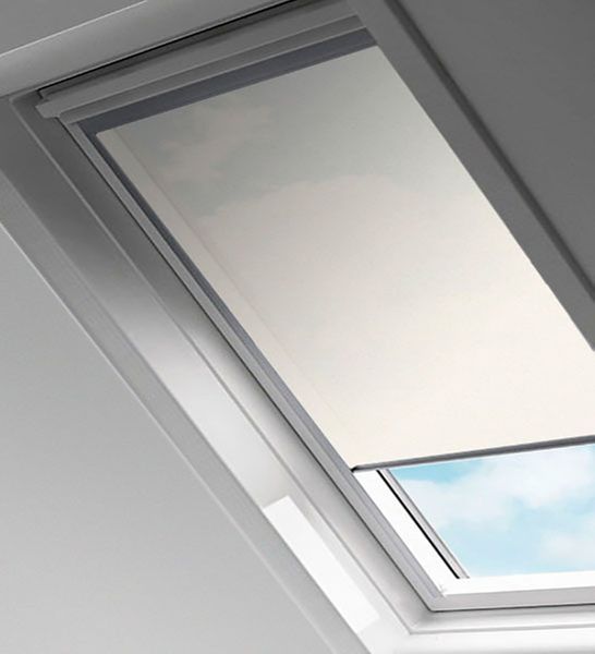 Installation de store Velux pour r&eacute;guler la lumi&egrave;re et le confort int&eacute;rieur dans le Douaisis