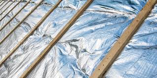 Isolation de toiture par multi-r&eacute;flecteur r&eacute;alis&eacute;e par couvreur sp&eacute;cialis&eacute; &agrave; Faumont