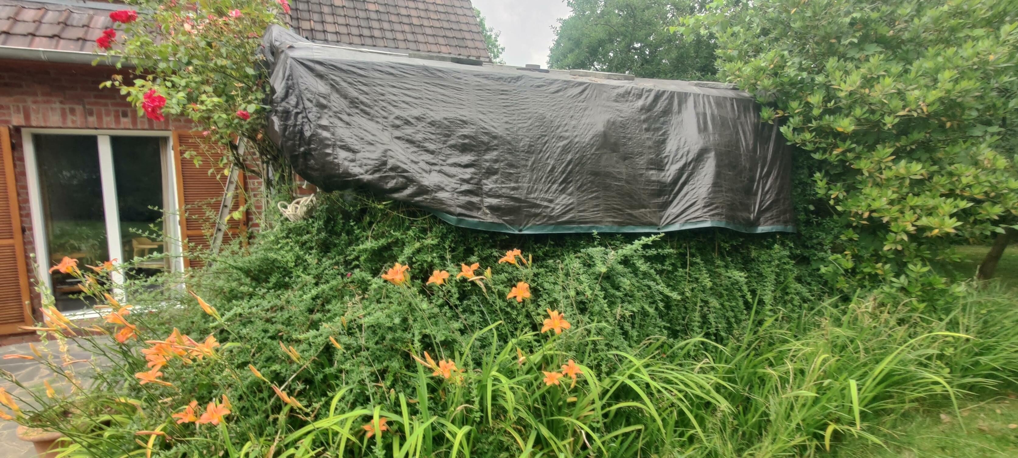 Bâchage de toiture en urgence pour sécurisation provisoire à Tourcoing