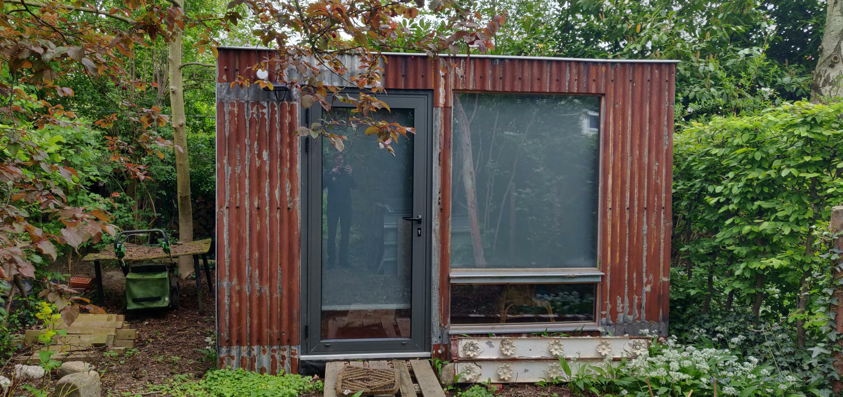 Pose de bardage composite sur bâtiment résidentiel à Mons-en-Barœul