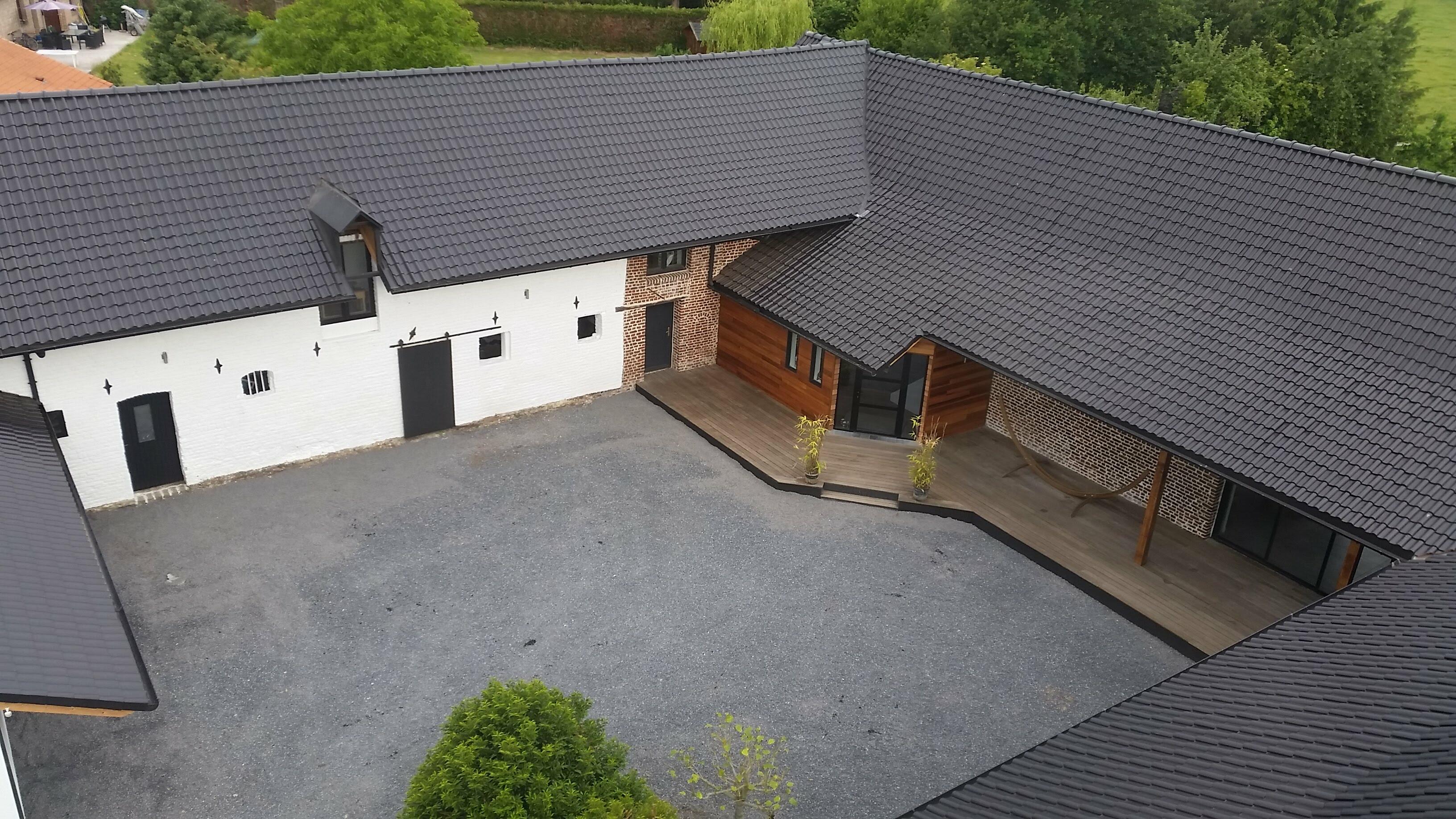 realisation d une toiture de ferme avec la charpente et sarking sur saint amand mes eaux