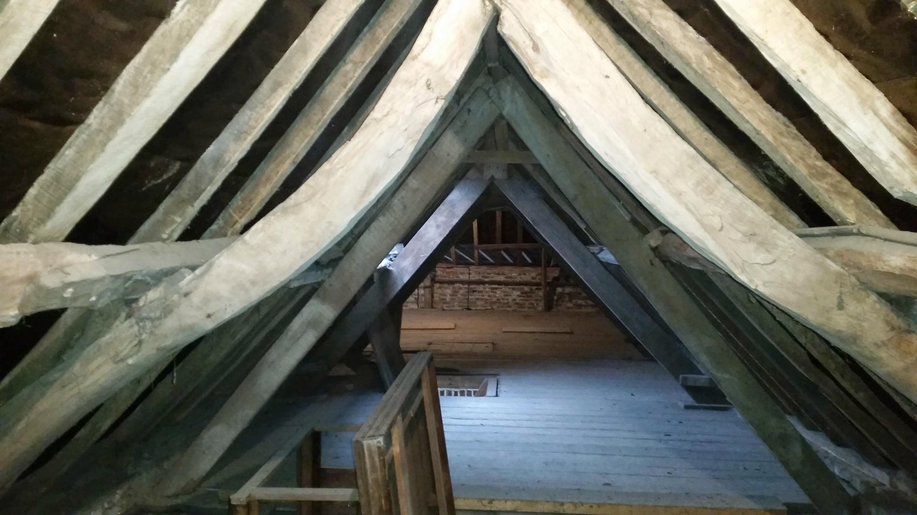 Travaux de charpente traditionnelle et rénovation de structure bois à Aulnoy-lez-Valenciennes