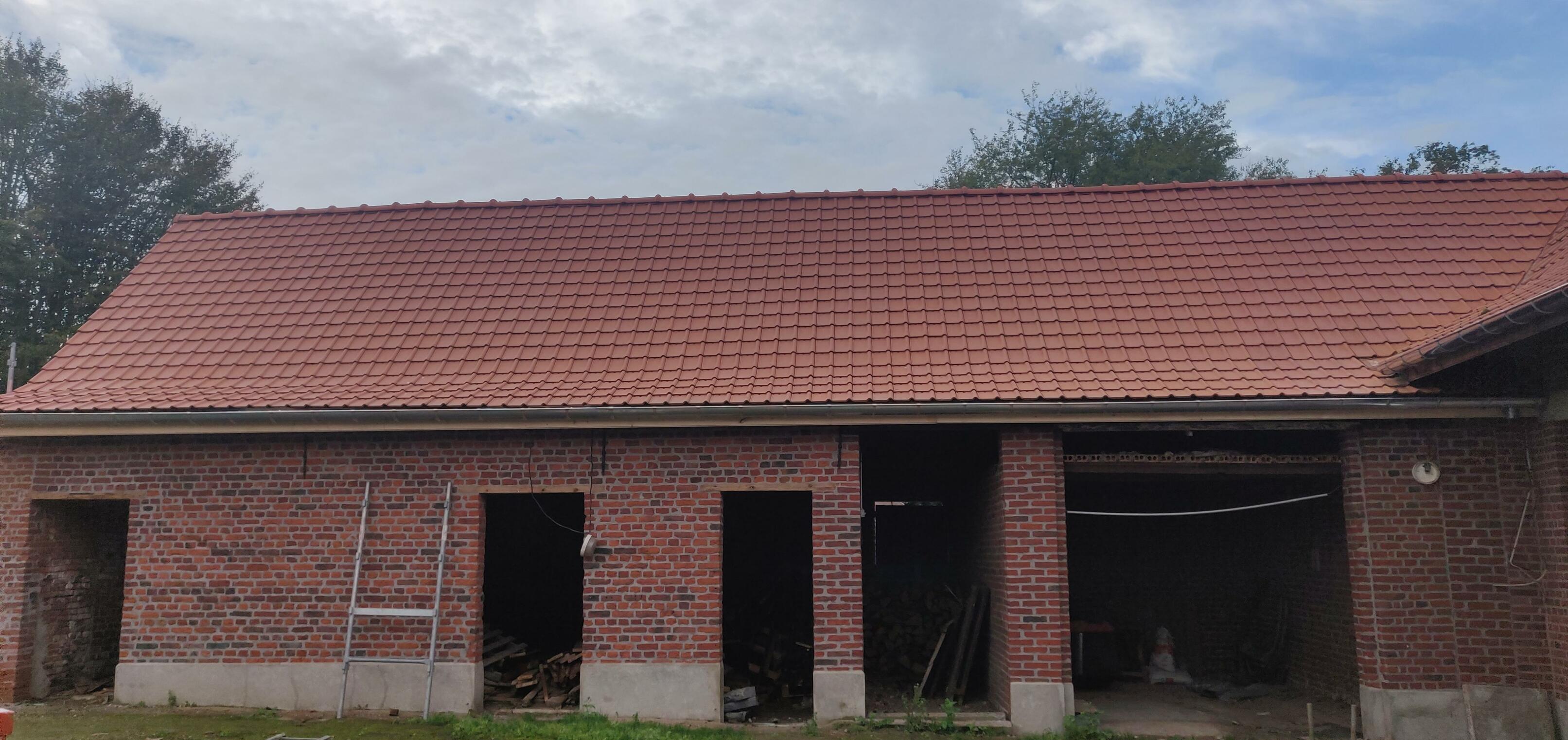 Rénovation de toiture en tuiles pour sécuriser durablement la couverture à Douai