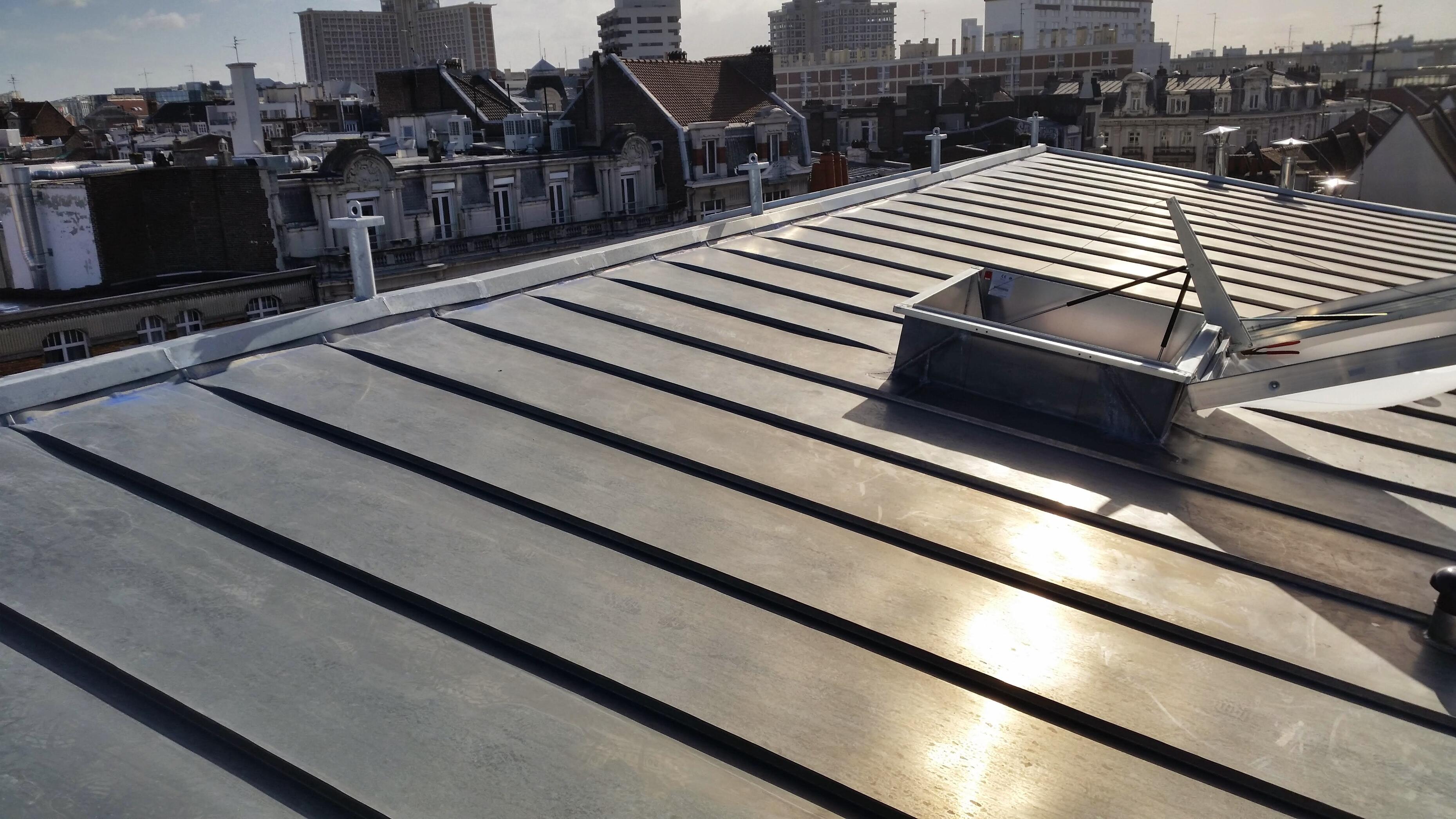 Toitures en zinc réalisées pour assurer une protection durable sur le secteur du Douaisis