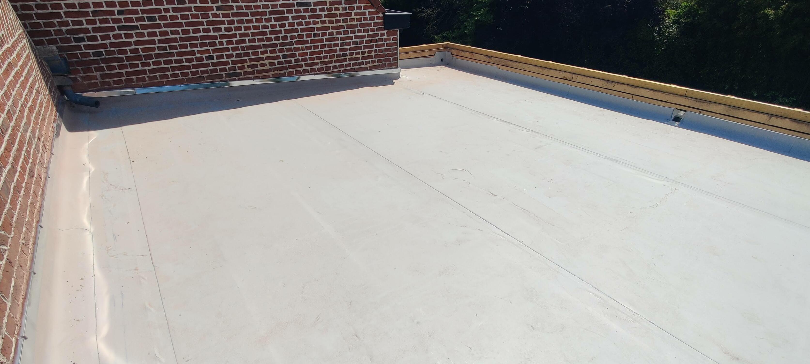 Travaux d’étanchéité sur toiture plate avec reprise des zones sensibles à Gruson