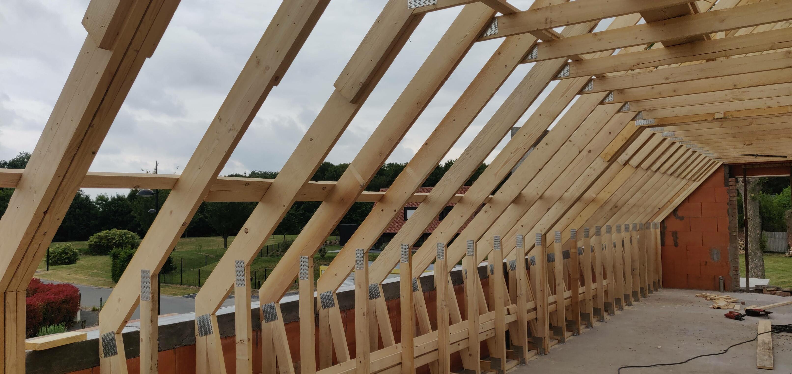 Rénovation et renforcement de charpente bois pour sécuriser la structure à Marcq-en-Barœul