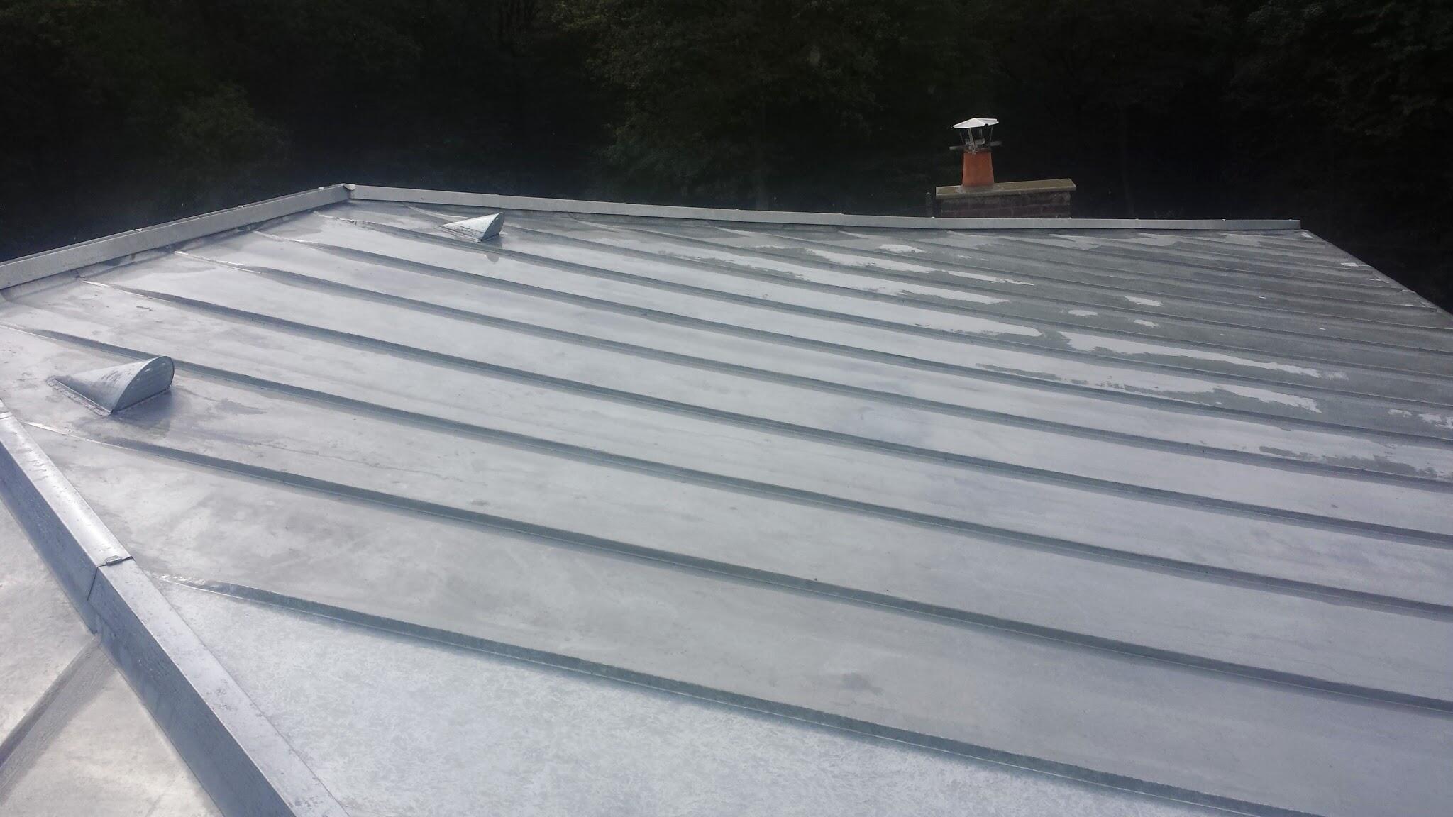 Pose de couverture en zinc pour une toiture durable et esthétique à Pont-à-Marcq