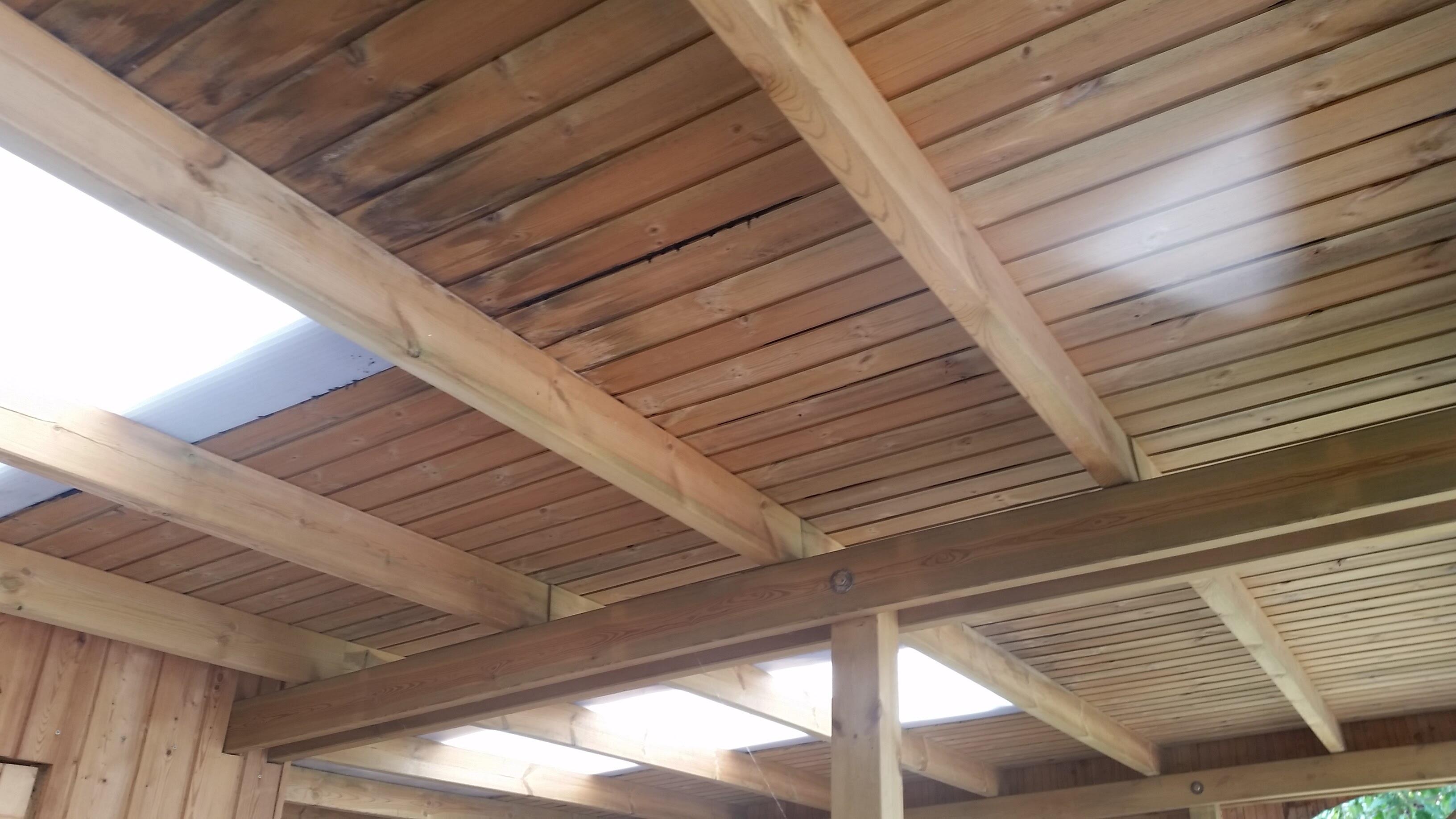 Rénovation et renforcement de charpente bois afin de sécuriser la structure du bâtiment à Willems