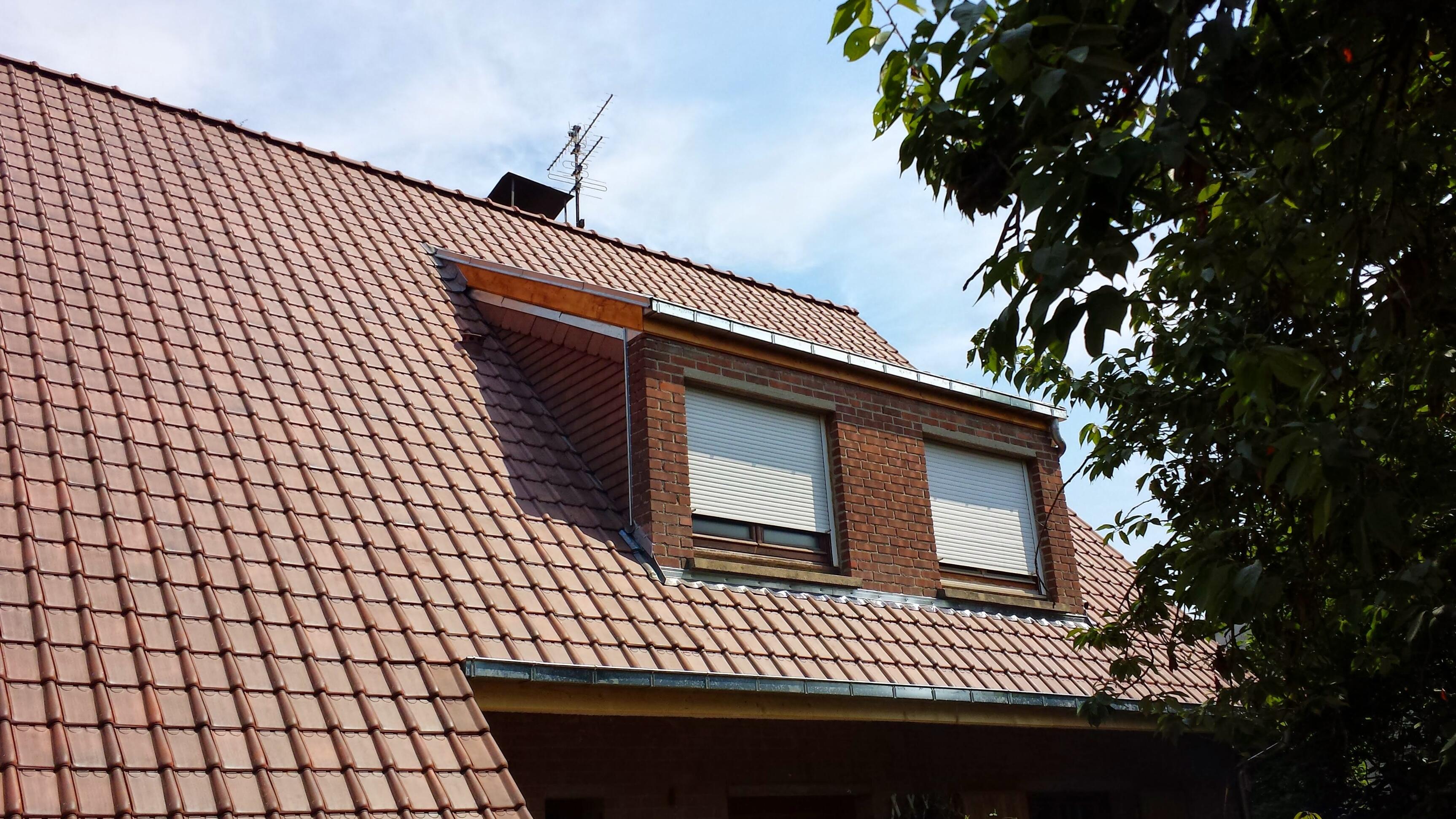 Création de lucarne pour apporter lumière naturelle et volume aux combles à Orchies