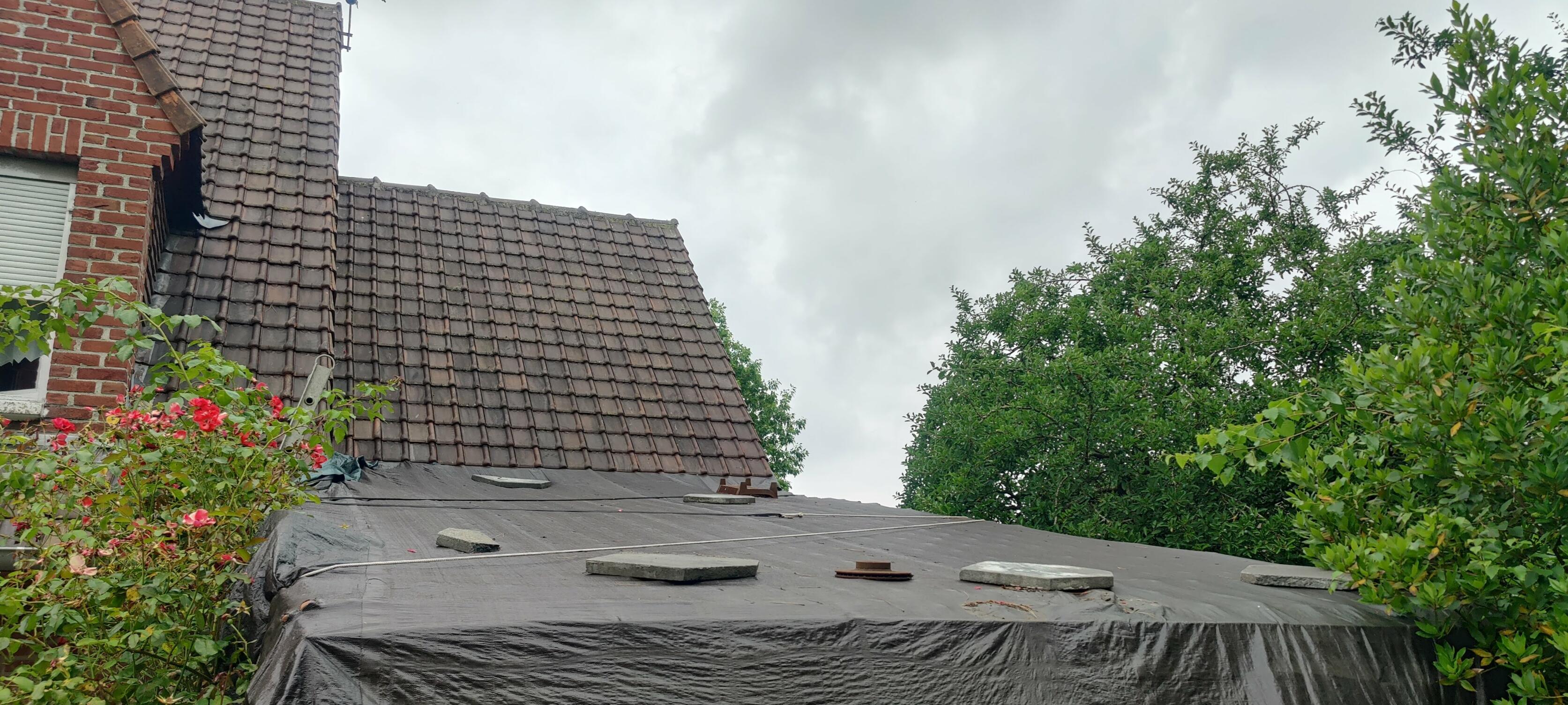 Dépannage de toiture en tuiles pour fuite ou infiltration à Cysoing