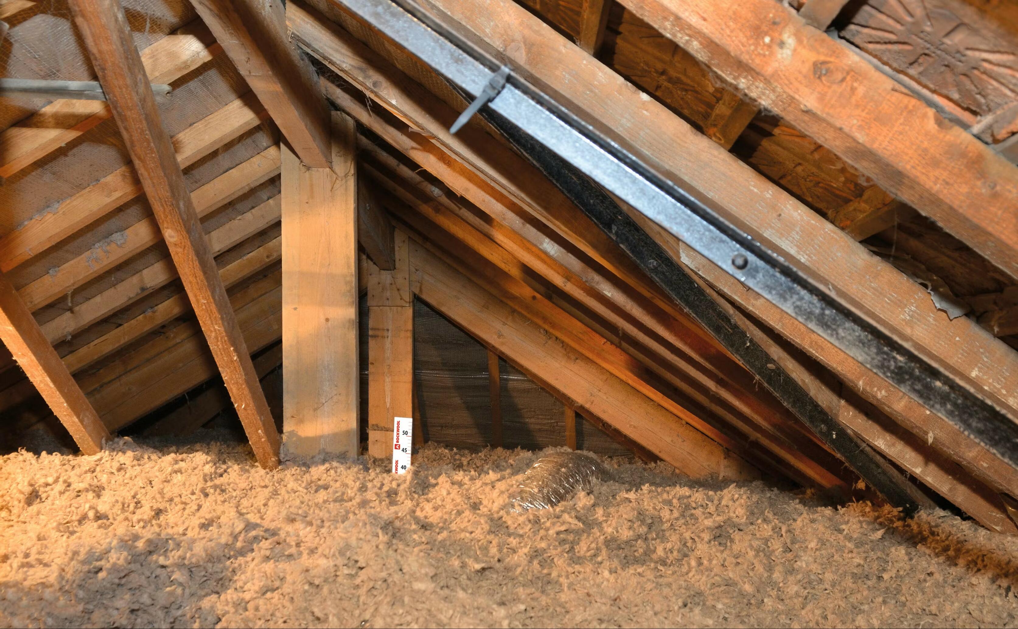 Isolation de combles perdus avec soufflage d’isolant à Péronne-en-Mélantois