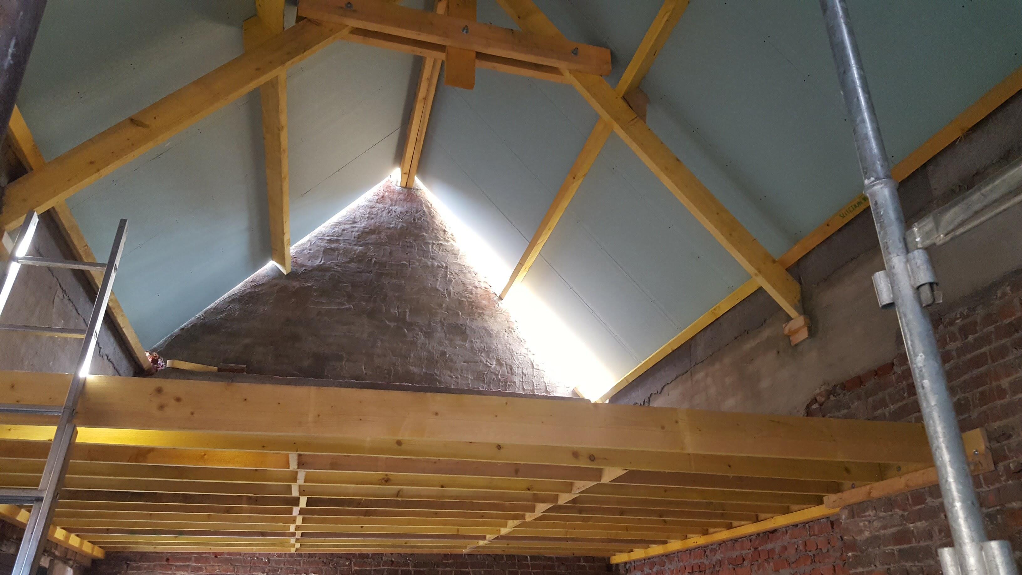 Isolation par caisson chevronné pour toiture en rénovation à Avelin