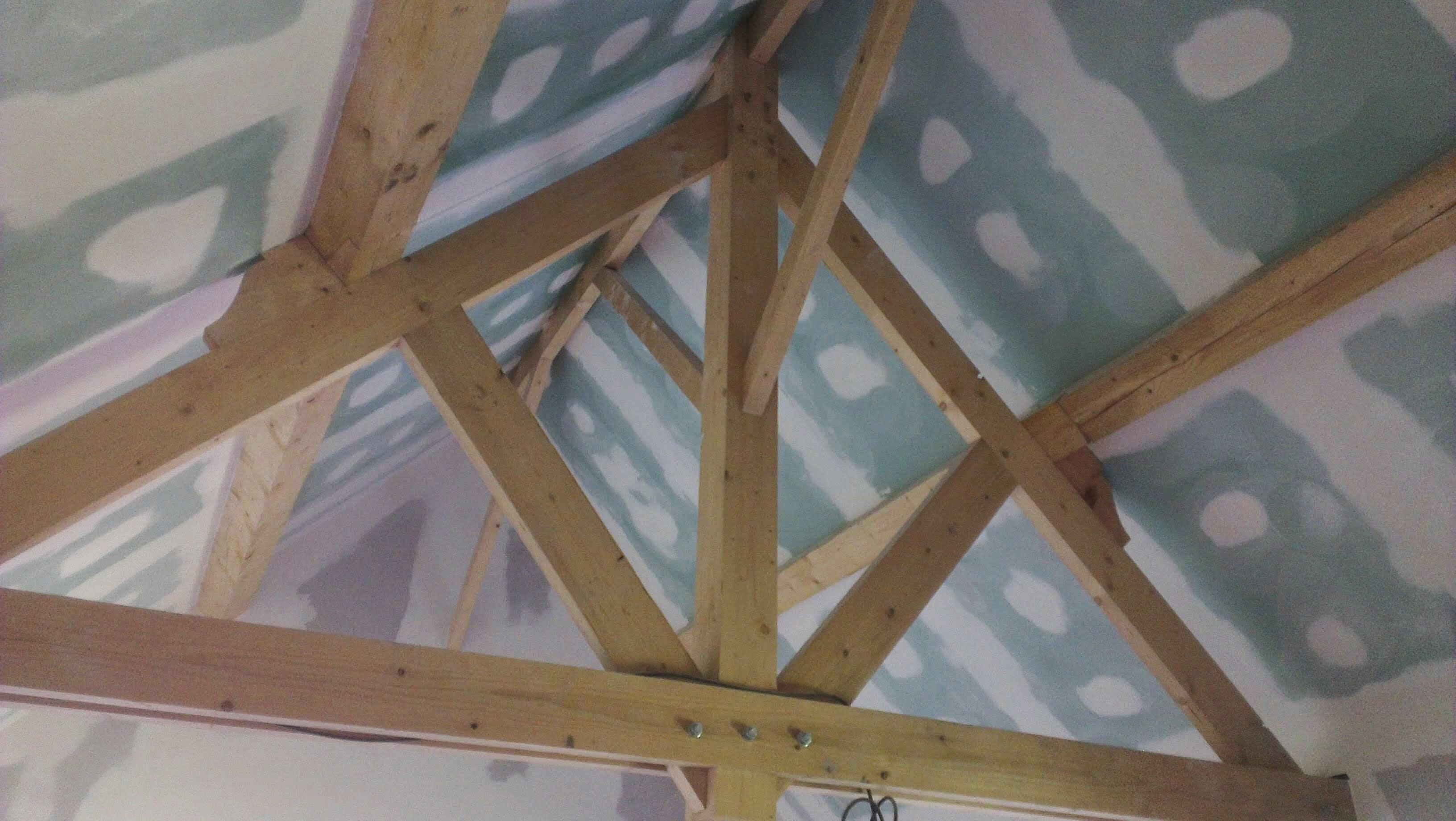 ravaux de rénovation et de consolidation de charpentes bois en Pévèle Carembault