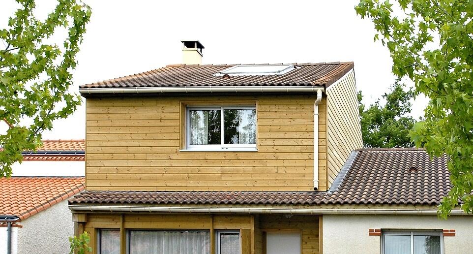 Surélévation ossature bois avec structure légère sur habitation à Flines-lez-Râches